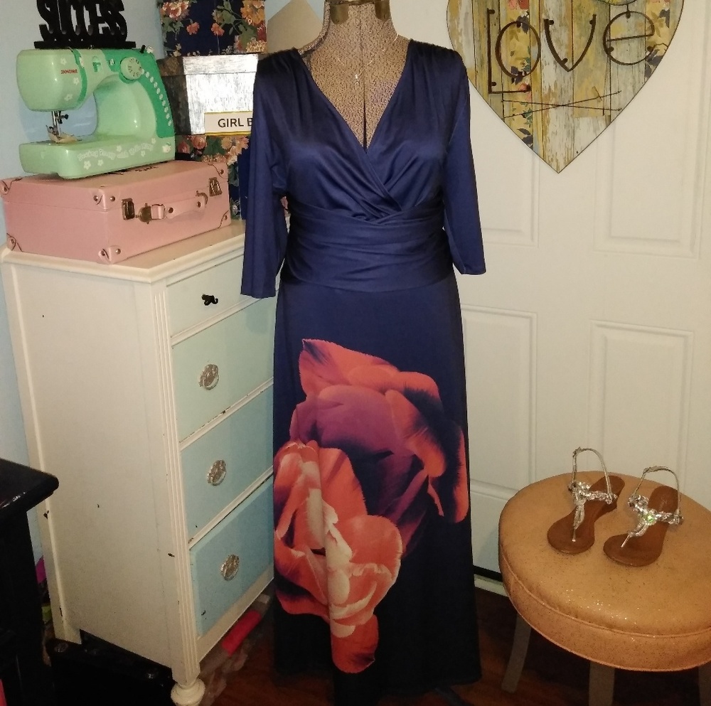 Massey's,2X, navy blue floral print, maxi dress.